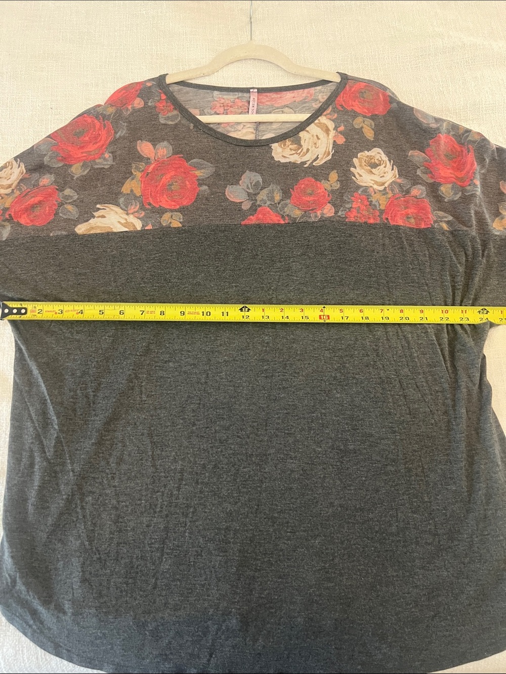 Cool Melon Women's Dark Gray Floral Yoke Long-Sleeve Tunic Top Sz 1XL - Picture 10 of 12